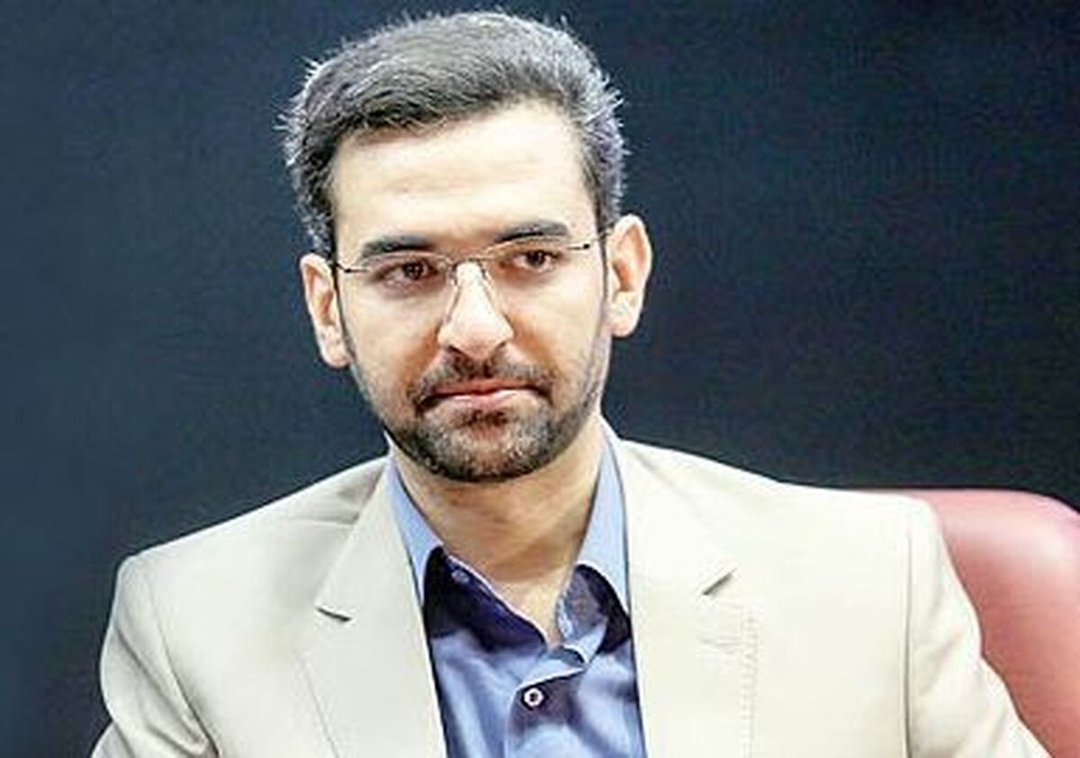 آذری جهرمی به سعید جلیلی: اگر اعجاز موسایی دارید، عصایتان را بر زمین بزنید