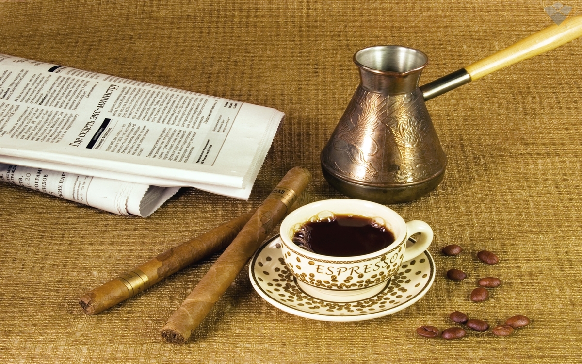 بلایی که مصرف بیش از اندازه قهوه سرتان می‌آورد