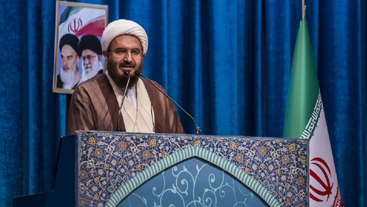 امام جمعه تهران: همه جریان‌ها عناصر بداخلاق و تفرقه‌افکن را منزوی کنند