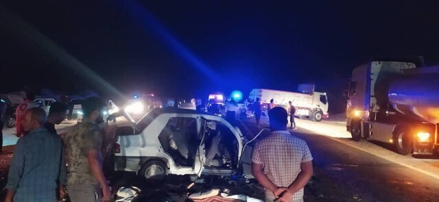 مرگ 5 نفر بر اثر تصادف زنجیره‌ای در منوجان کرمان