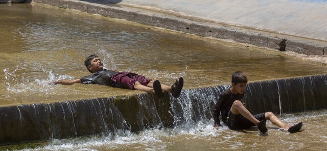 رفت و برگشت هوای گرم در گیلان