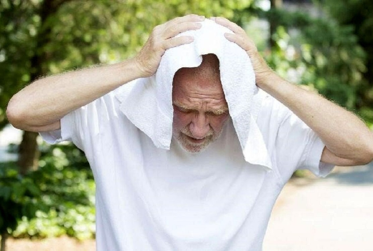 علائمی که می‌گوید کم آبی در بدن شما به مرحله هشدار رسیده است