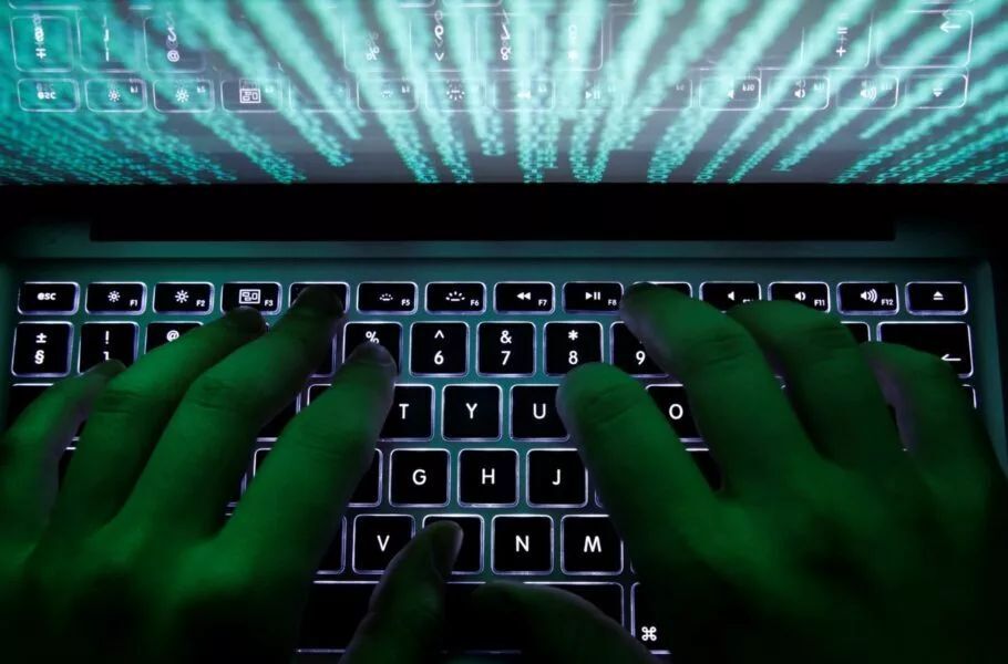 هکر‌ها ۷۰۰ نفر را بیکار کردند؛ شرکت بریتانیایی قربانی رمز عبور ضعیف شد.