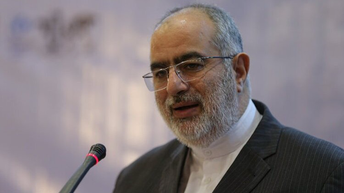 انتقاد حسام‌الدین آشنا به «پراکنده‌گویی‌های» پزشکیان