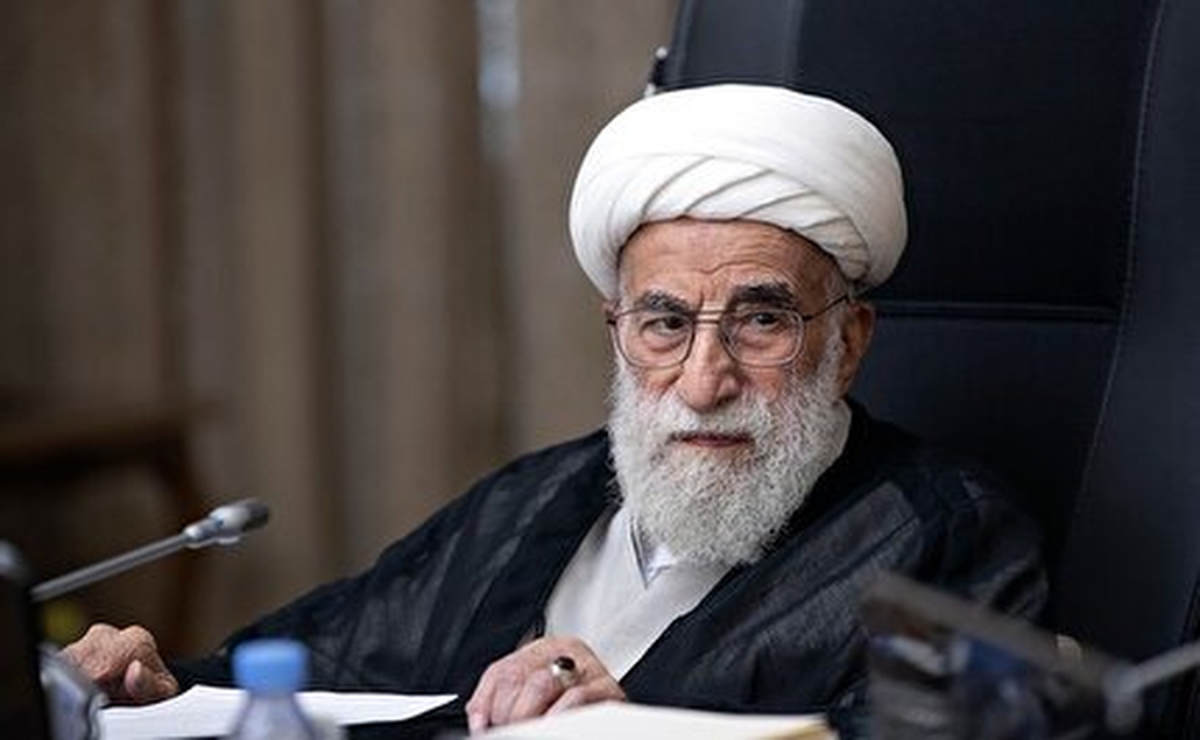 آیت‌الله جنتی: خلع سلاح حزب‌الله خیالی خام است
