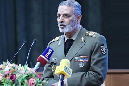 سرلشکر موسوی خطاب به عقلای آمریکا: می‌خواهید کشور و آینده‌تان را خرج نتانیاهو کنید؟