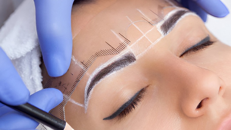 بهترین روش‌های کاشت ابرو در شیراز