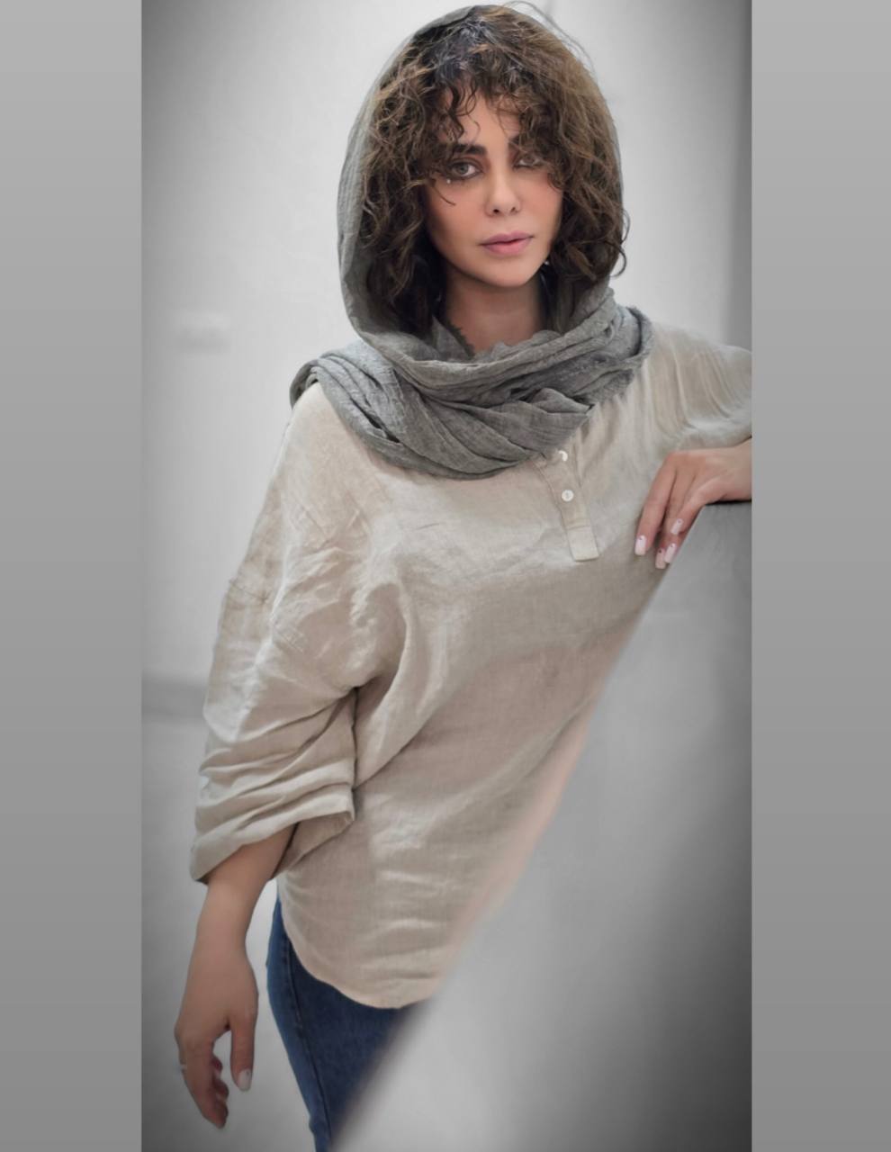 عکس/ استایل ساده و تابستانه الهام اخوان در یک عکس هنری