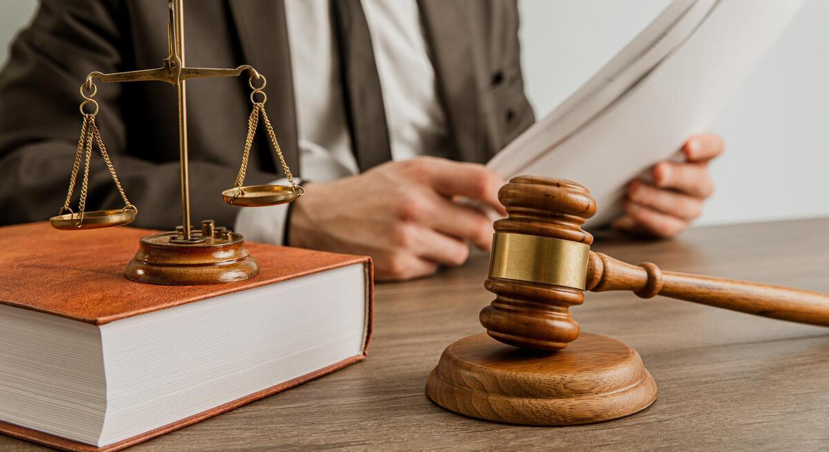 تقسیم و فروش ملک غیر قابل افراز چگونه است؟