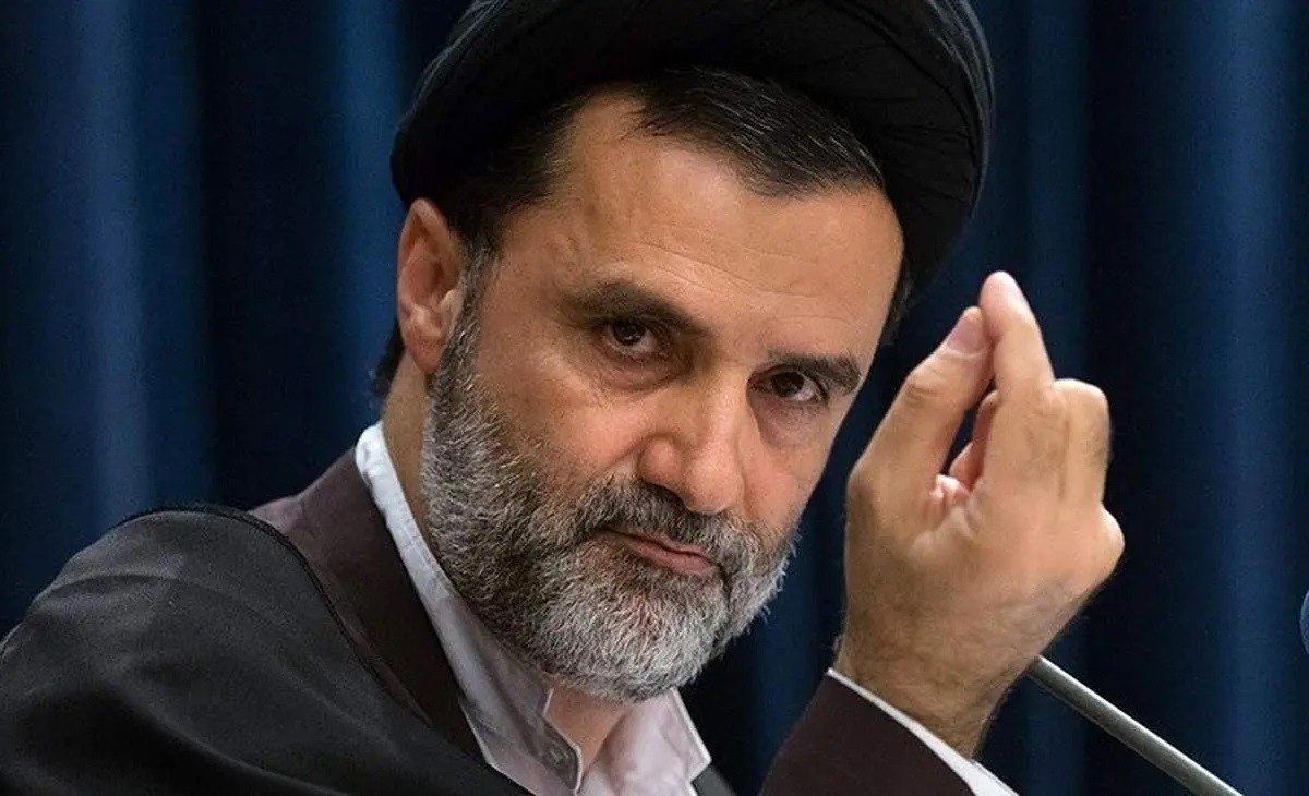 نبویان: قرآن، کسانی را که پیشنهاد تعلیق غنی سازی می‌دهند را آمریکایی و اسرائیلی می‌داند!