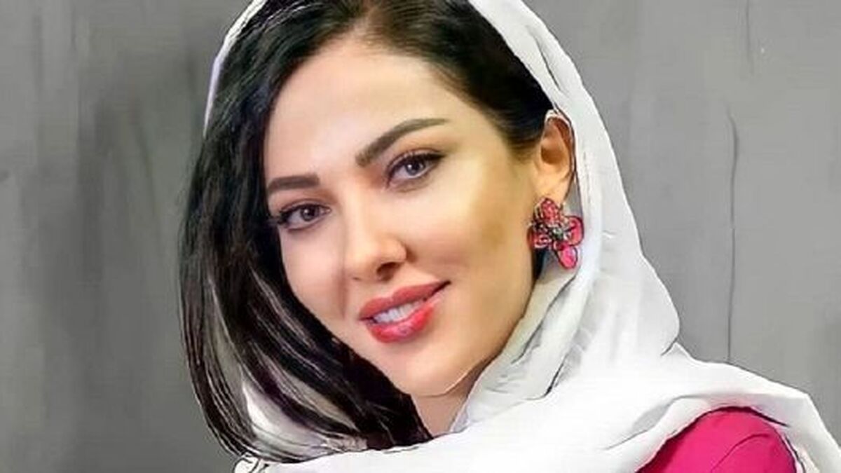 تصویری از لیلا اوتادی با پوشش زنان عرب