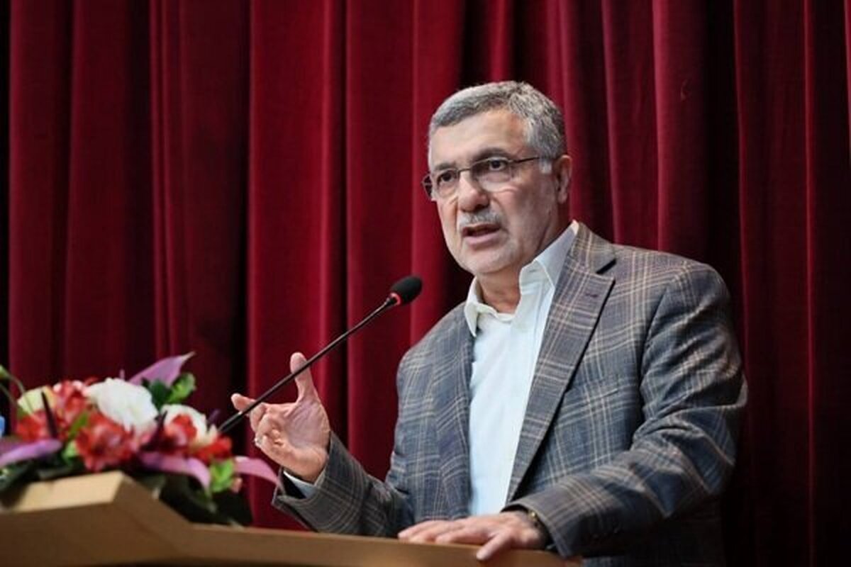 وزیر بهداشت: حقوق رزیدنت‌ها از این ماه ۳۰ درصد افزایش می‌یابد