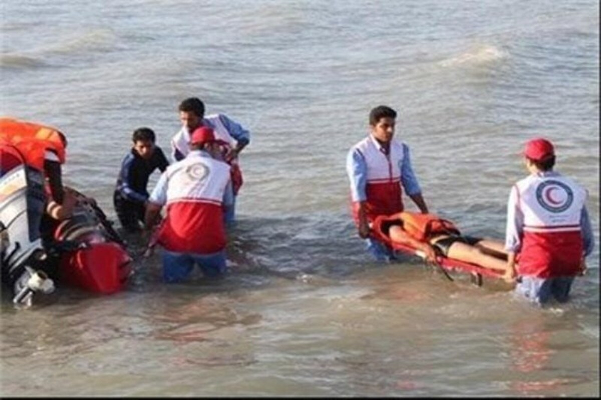 پدر و ۲ فرزندش در دریای رامسر غرق شدند
