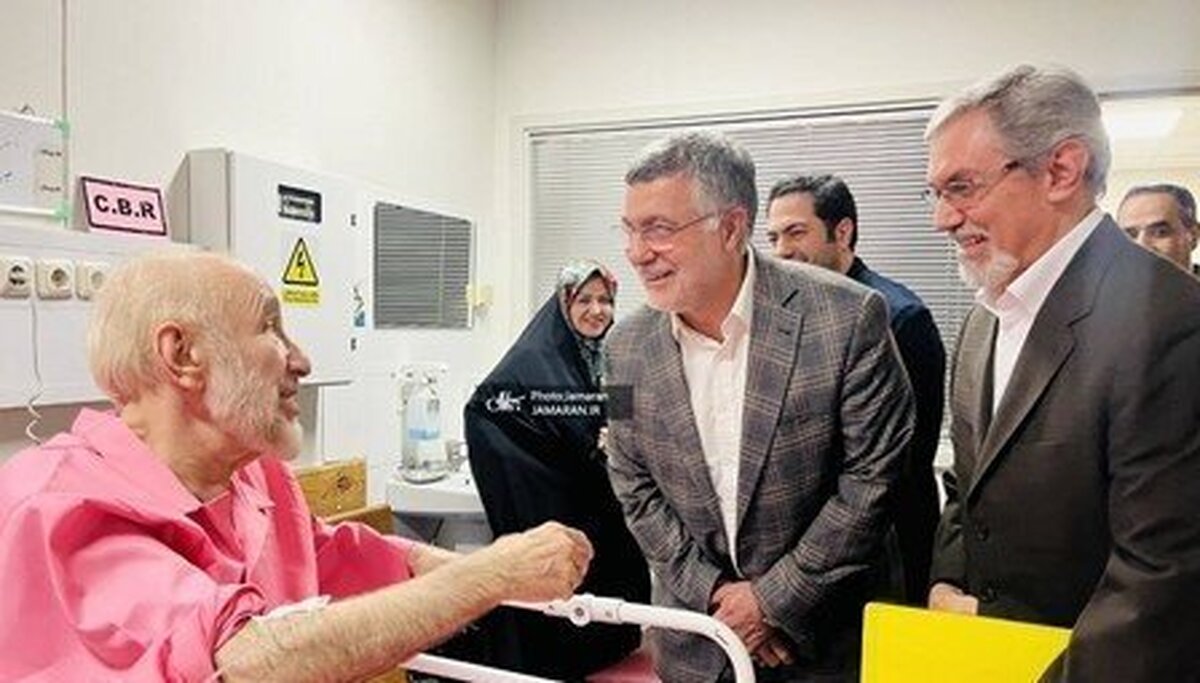 عیادت وزیر بهداشت از سید محمد خاتمی