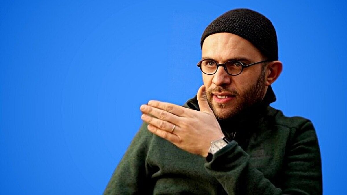 عکس/ بابک حمیدیان در کنار جسد بی‌جان دخترش