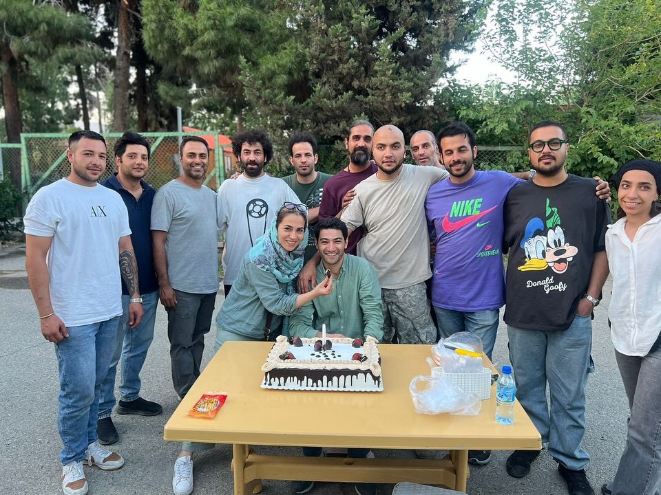 جشن صمیمانه عوامل تاسیان بعد از اتمام سریال