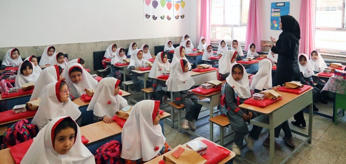 نیاز آموزش و پرورش به جذب ۱۲۰ هزار معلم