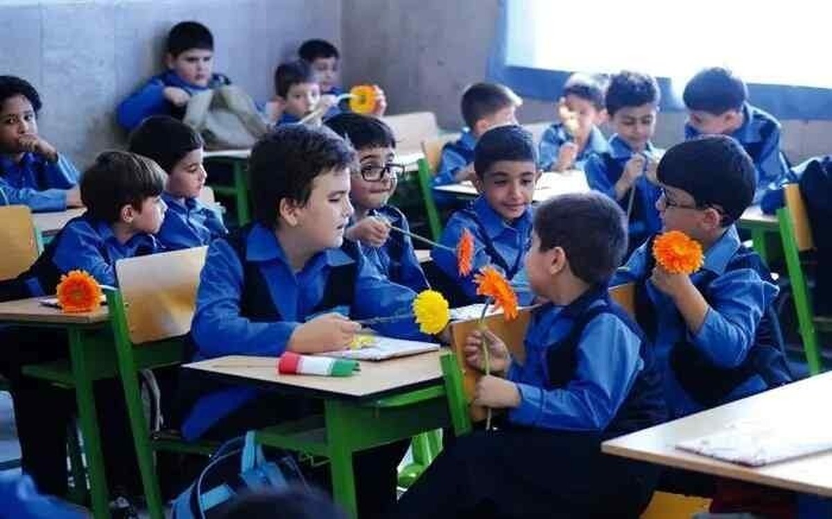 ساعت شروع به کار ادارات و مدارس از ۱۵ شهریور