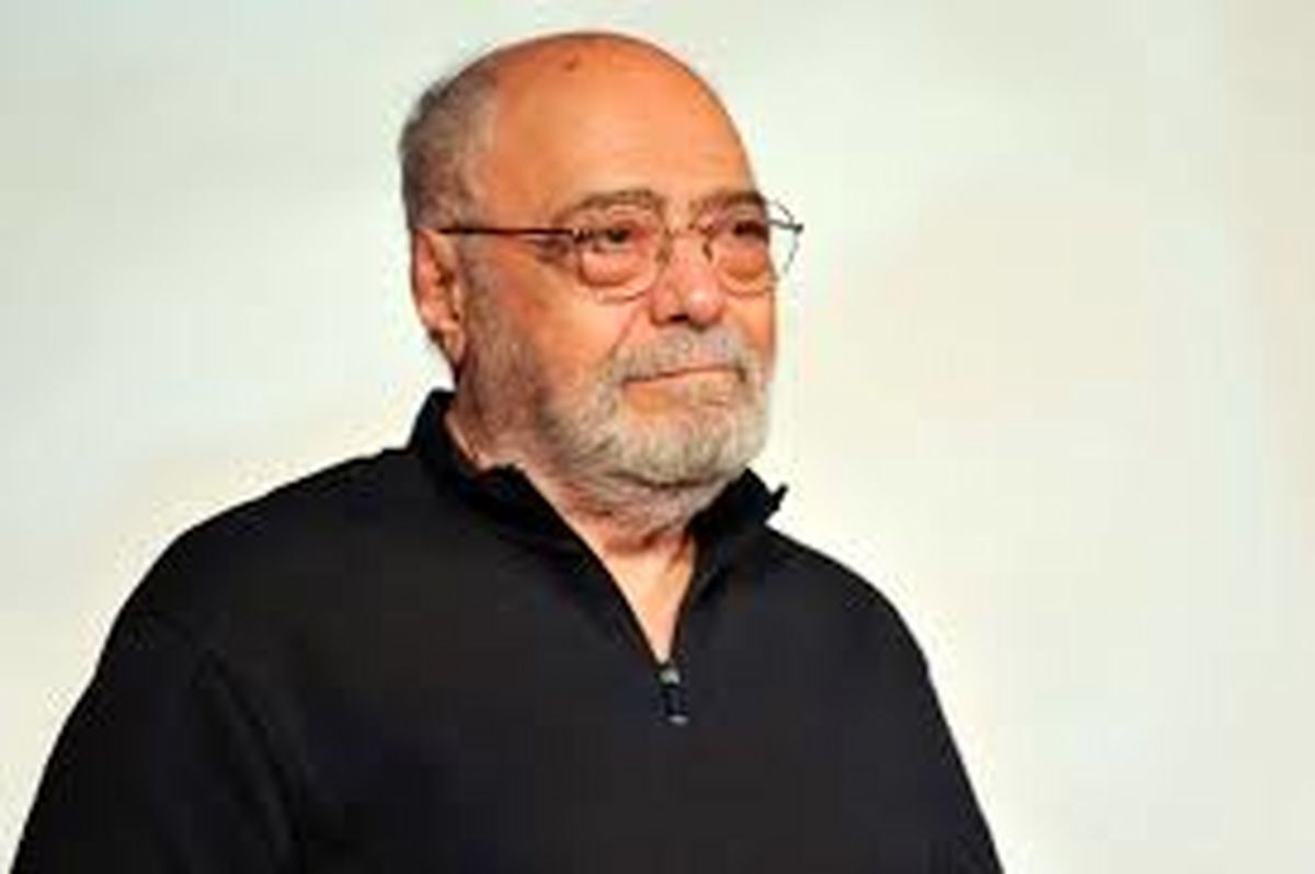 ادامه درمان اکبر زنجانپور در منزل