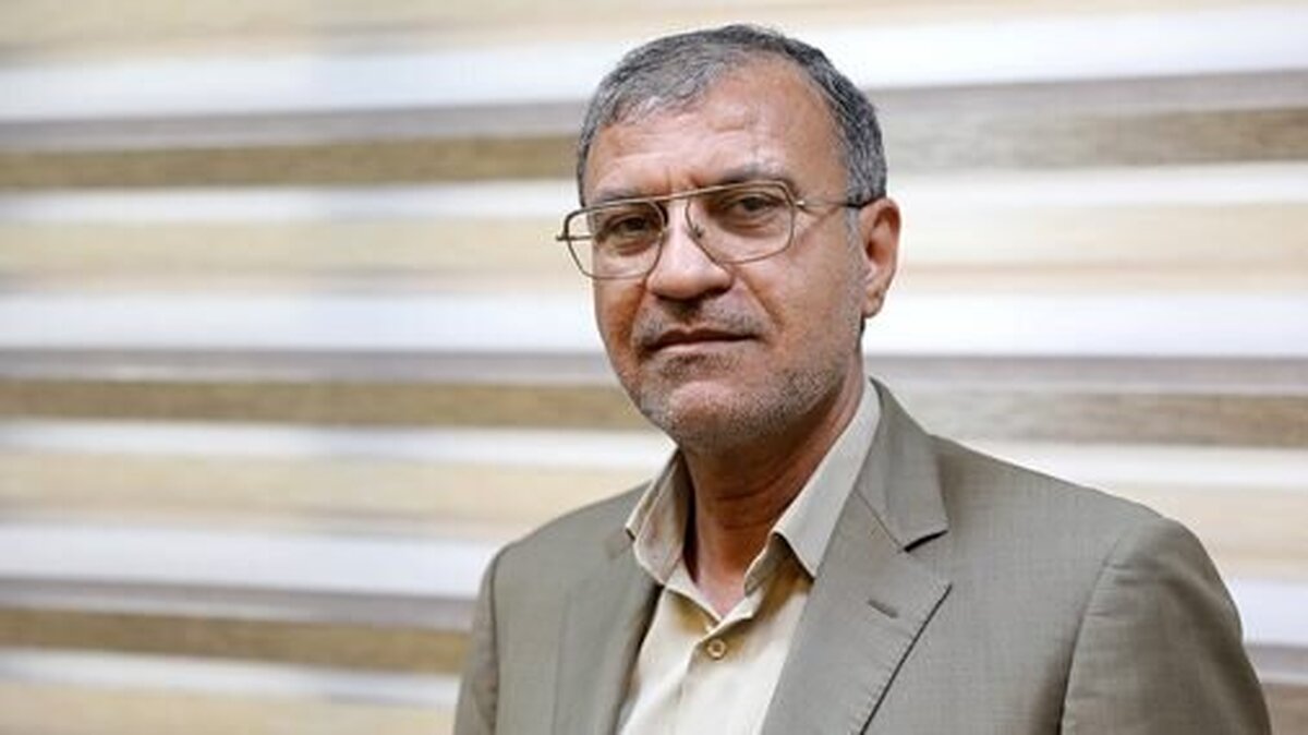 مرادی: مجوز تردد خودرو‌ها با پلاک مناطق آزاد در هرمزگان صادر شود