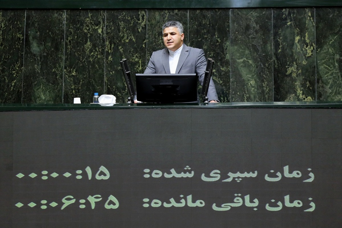 قدرتی: رییس جمهور نسبت به برکناری وزرای ناکارآمد اقدام کند