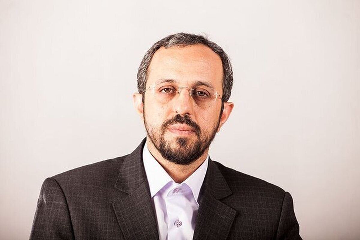 مشاور قالیباف: هرکس بر مخالفت با وفاق اصرار کند، راهش را از رهبری جدا کرده