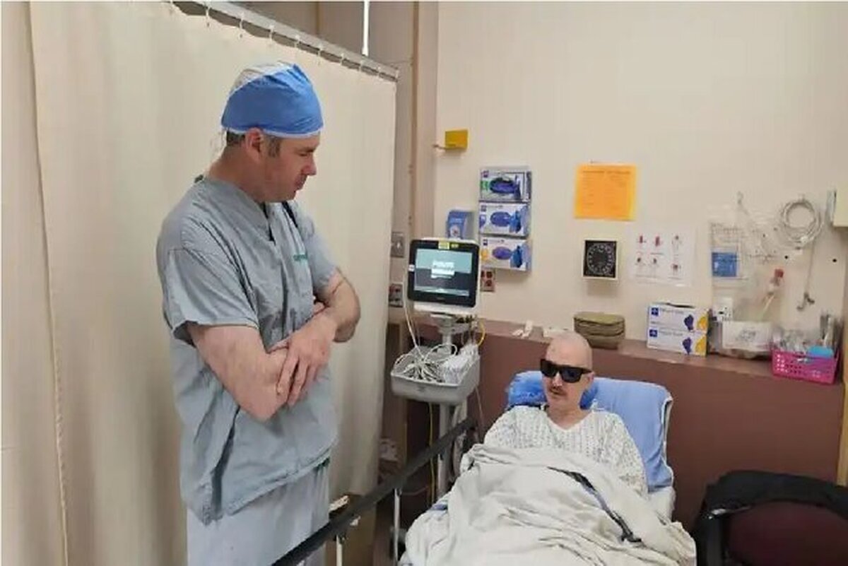 بازگشت بینایی پس از ۲۰ سال با کاشت دندان در چشم