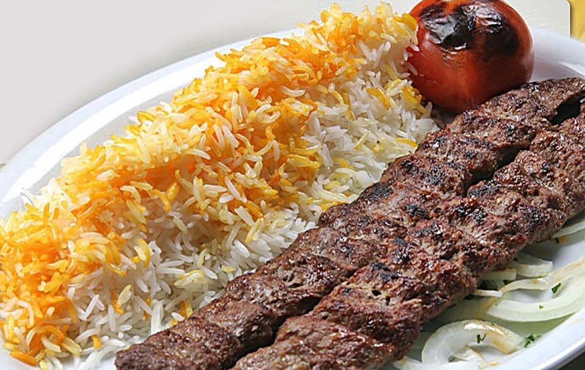 کرم در غذای دانشجویان/ واکنش علوم پزشکی همدان