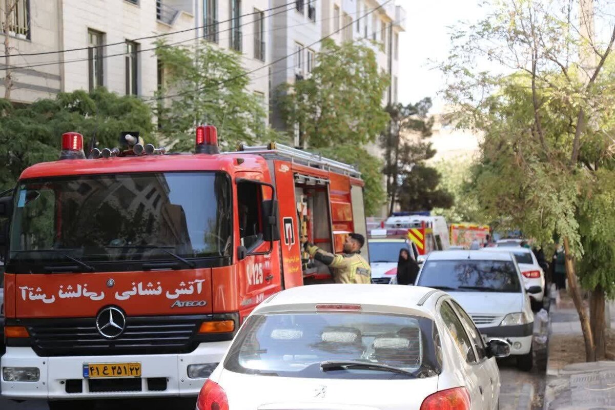 آتش سوزی ساختمان مسکونی در مرزداران؛ ۱۸ نفر نجات یافتند