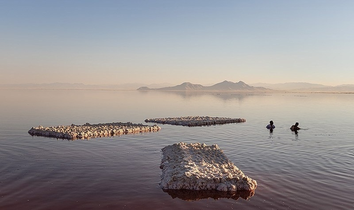 تذکر به پزشکیان درباره دریاچه ارومیه و پیشنهاداتی برای احیای آن