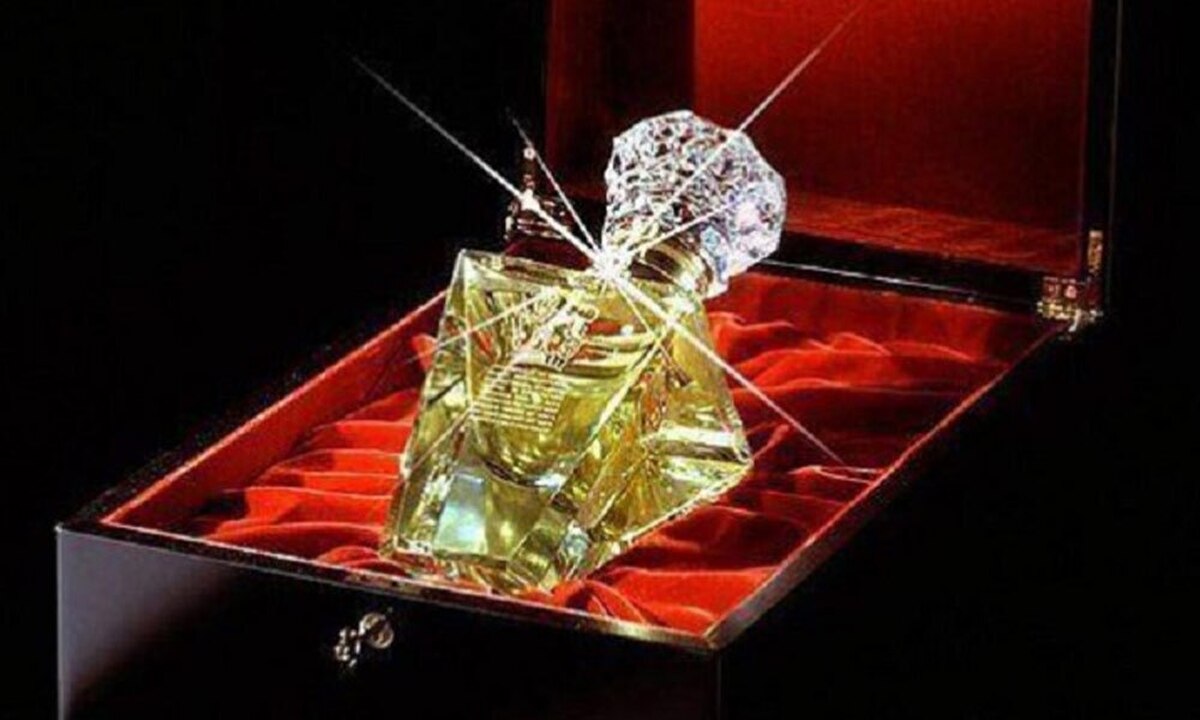 عطرهای گران دنیا و دلیل قیمت نجومی آنها