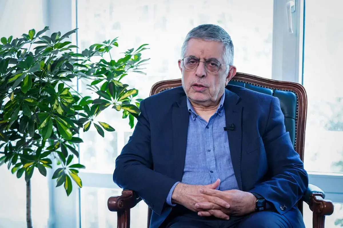 کرباسچی: پزشکیان باید نقش «هاشمی در پایان جنگ» را ایفا کند