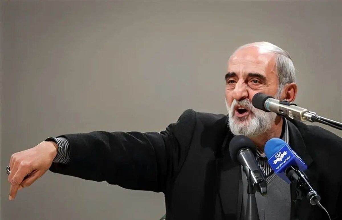 کیهان: غرب‌گرایان حاضرند نشیمن‌گاه ترامپ را ببوسند!