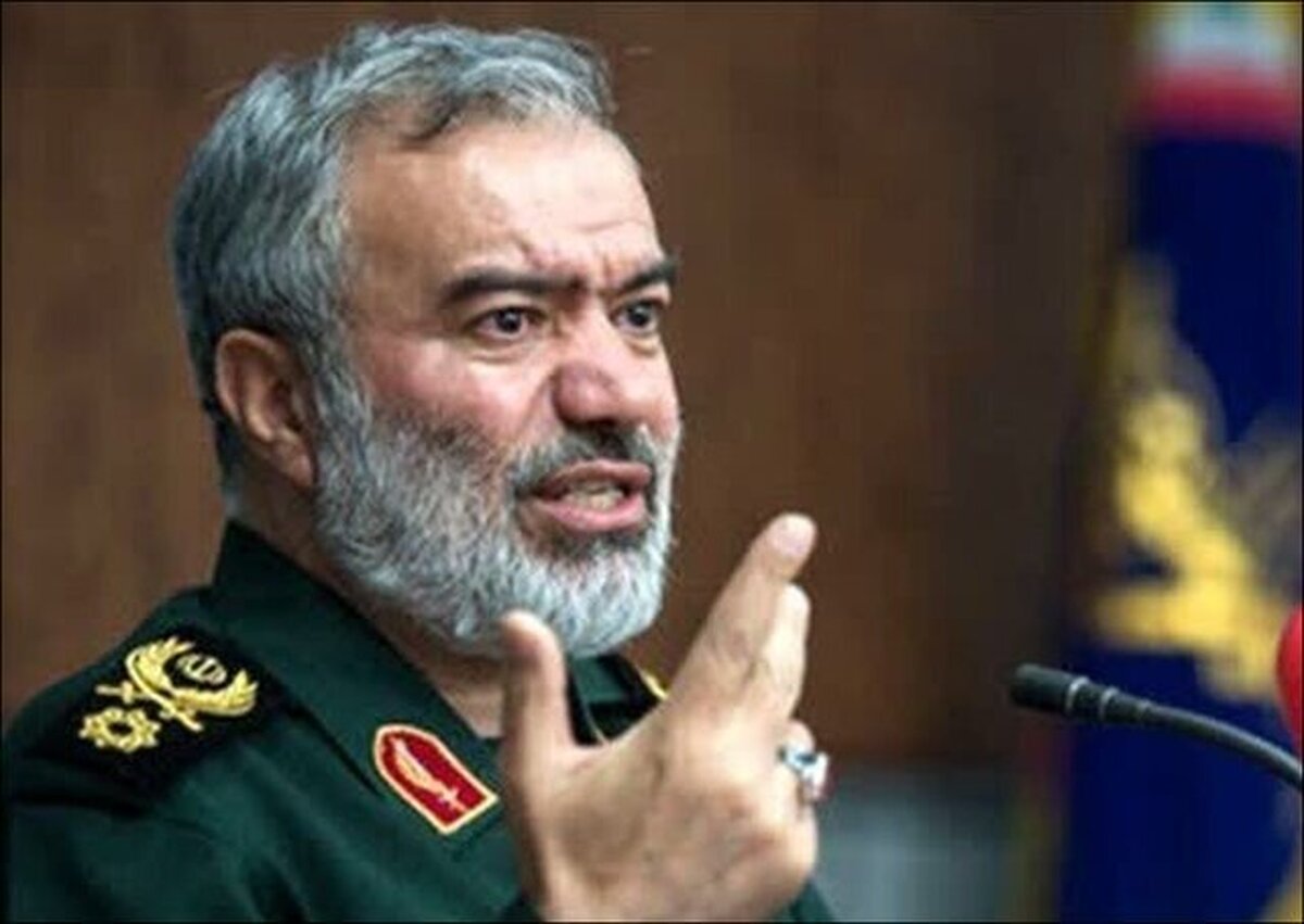سردار فدوی: برخی از افراد روز بعد از فرمایشات حضرت آقا حرف‌های اختلافی زدند؛ باید توبه کنند