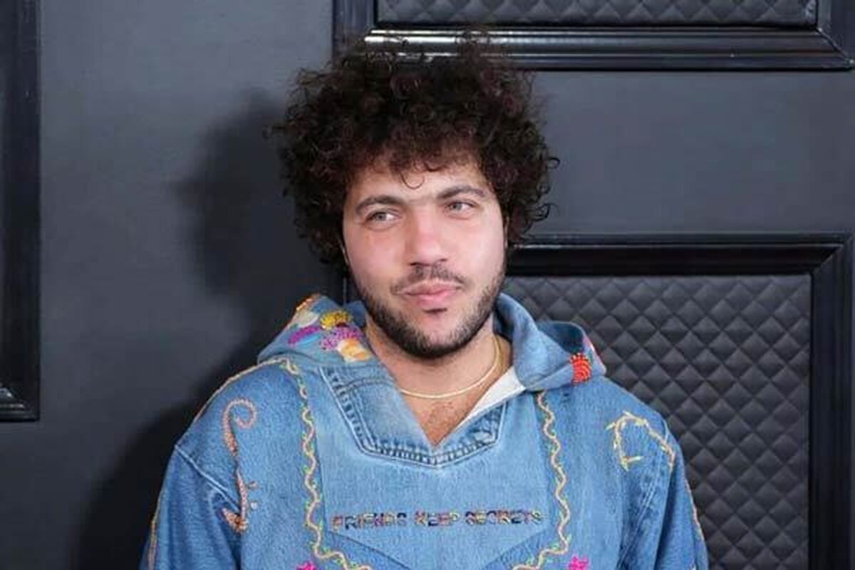 جنجال تازه بنی بلانکو نامزد سلنا گومز با یک میوه ۲۰۰ دلاری!