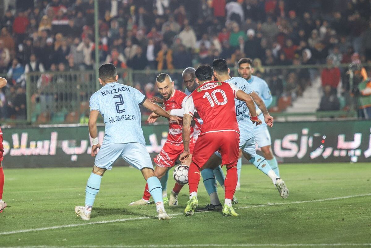 پرسپولیس با ۸ تغییر به مصاف گل گهر می‌رود +عکس