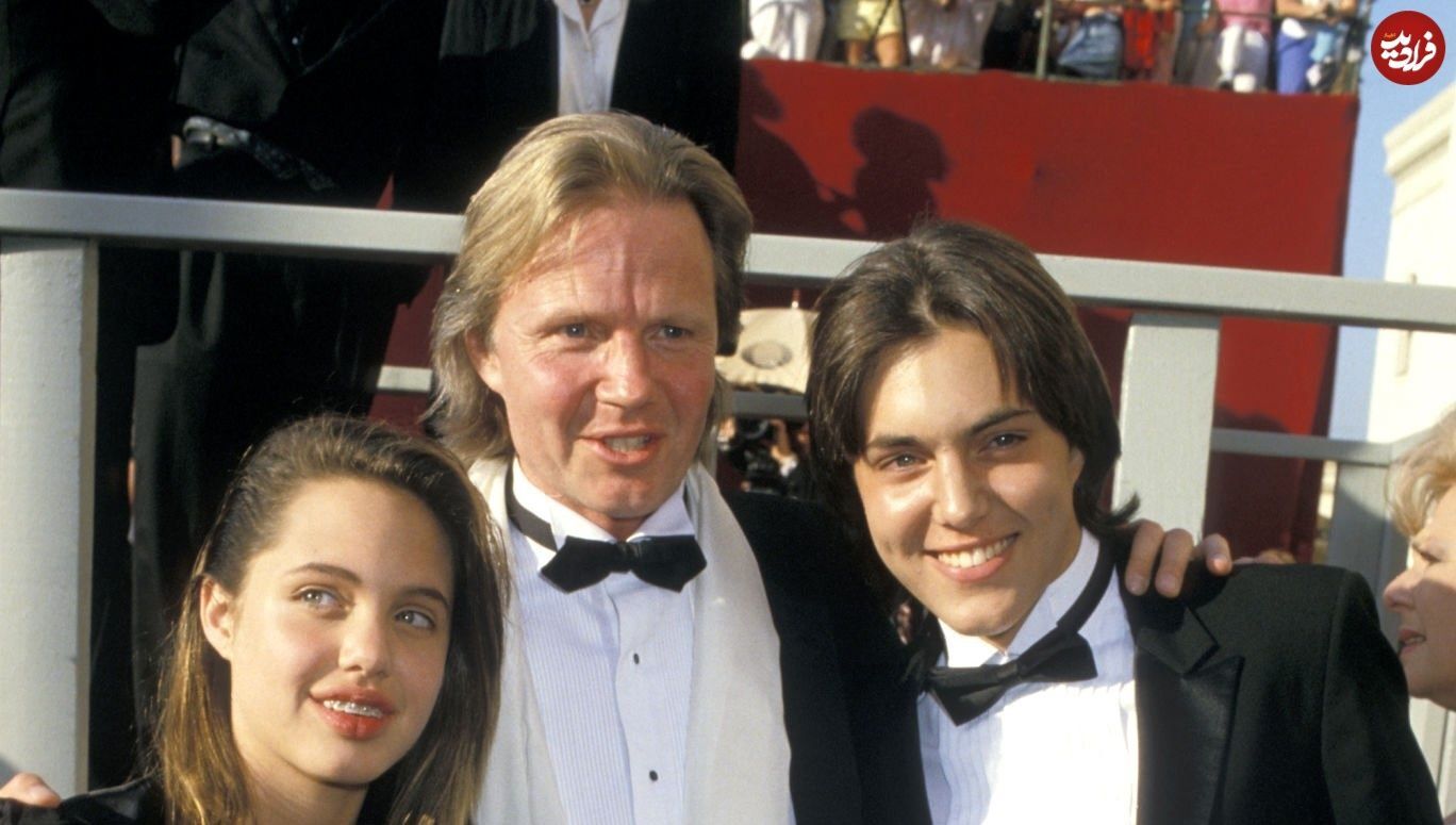 «آنجلینا جولی» در کنار پدر و برادر جذابش در لس‌آنجلس