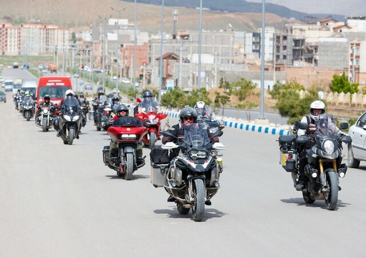 ممنوعیت ورود نوجوانان ۱۶ ساله دارای گواهینامه موتور به بزرگراه‌ها