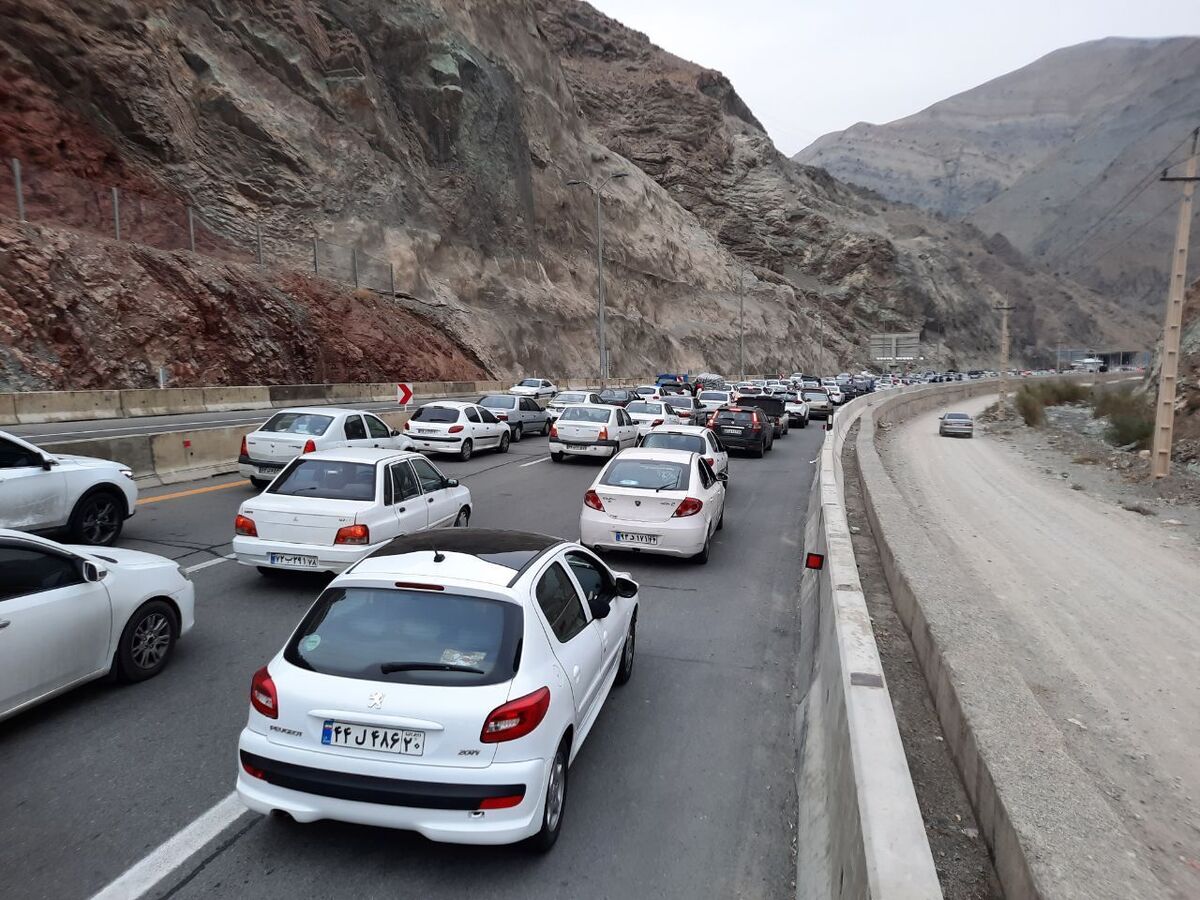 جاده چالوس یک طرفه شد/ ترافیک سنگین راه‌ها