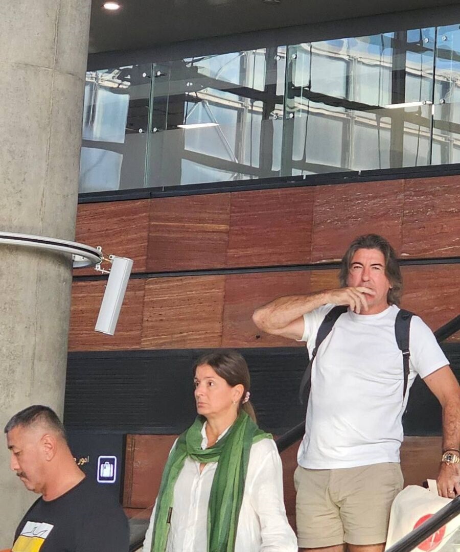 ساپینتو به همراه همسر در تهران  +عکس