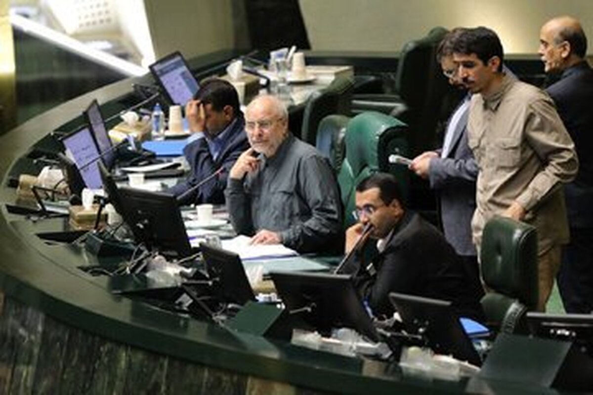 خیز تندروها برای مانع تراشی در راه پیوستن به CFT