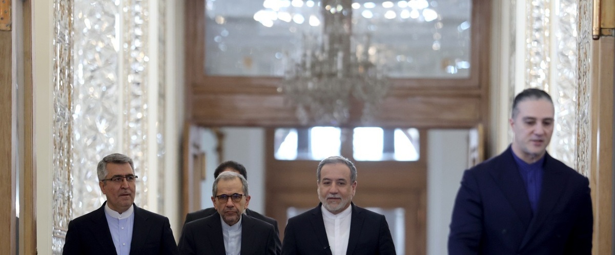 ایران تحت فشار با آمریکا مذاکره نخواهد کرد