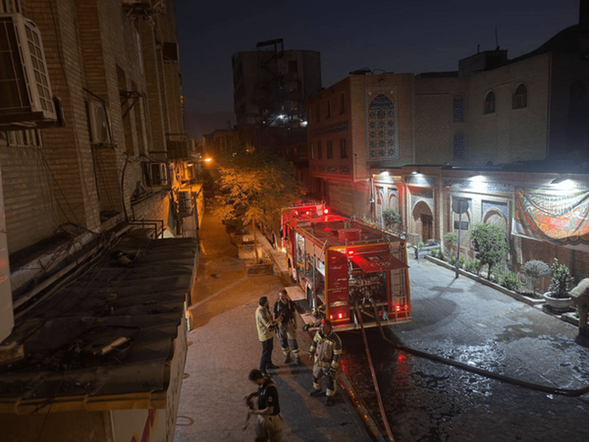 نجات ۸۵ نفر از هتل در پی آتش‌سوزی خیابان سعدی