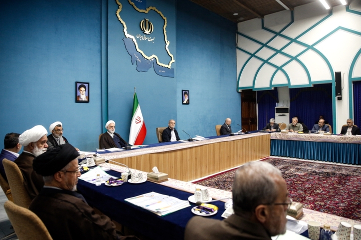 تصویب نامگذاری اول مهر به عنوان روز پرچم/ بررسی عدالت آموزشی در مدارس دولتی