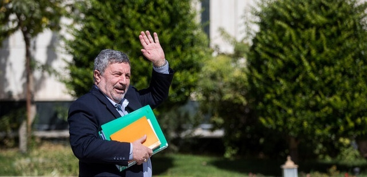 حضرتی: تعداد زیادی از جوانان «نسل زِد» برای کمک به دولت اعلام آمادگی کردند