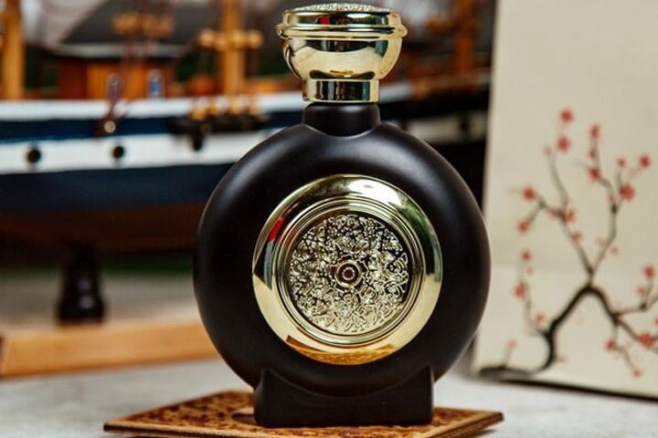 راهنمای انتخاب بهترین عطر مردانه برای پاییز و زمستان