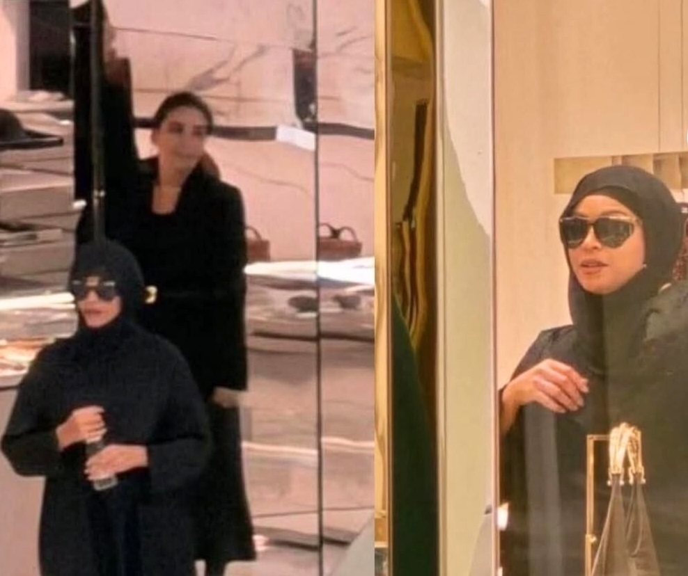 بیانسه با حجاب مشکی در ملاعام ظاهر شد بیانسه با حجاب مشکی در ملاعام ظاهر شد