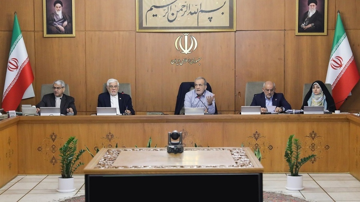 پزشکیان: هیچ موضوعی نباید بر معیشت مردم ترجیح یابد