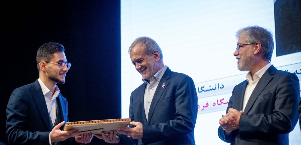 تصاویر/ مراسم رسمی آغاز سال تحصیلی دانشگاه‌ها با حضور رئیس جمهور