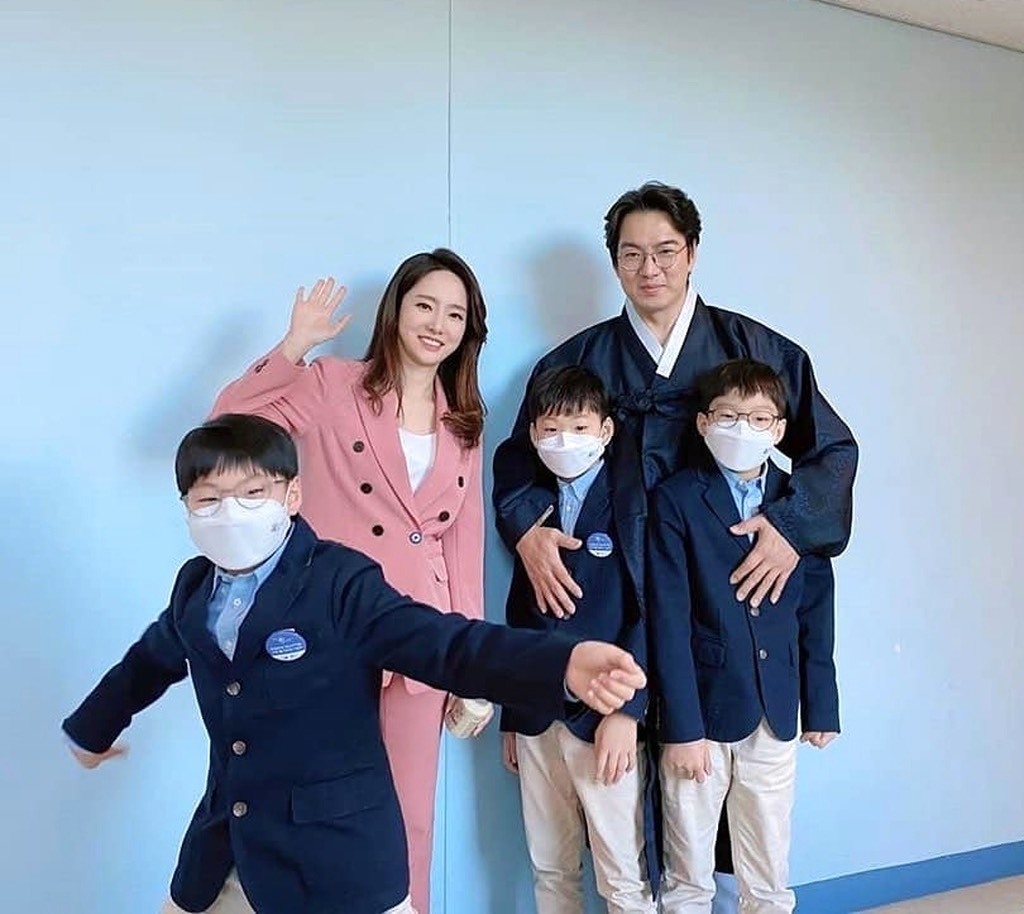 جومونگ از همسرش جدا شد + عکس همسر و فرزندان جومونگ از همسرش جدا شد + عکس همسر و فرزندان